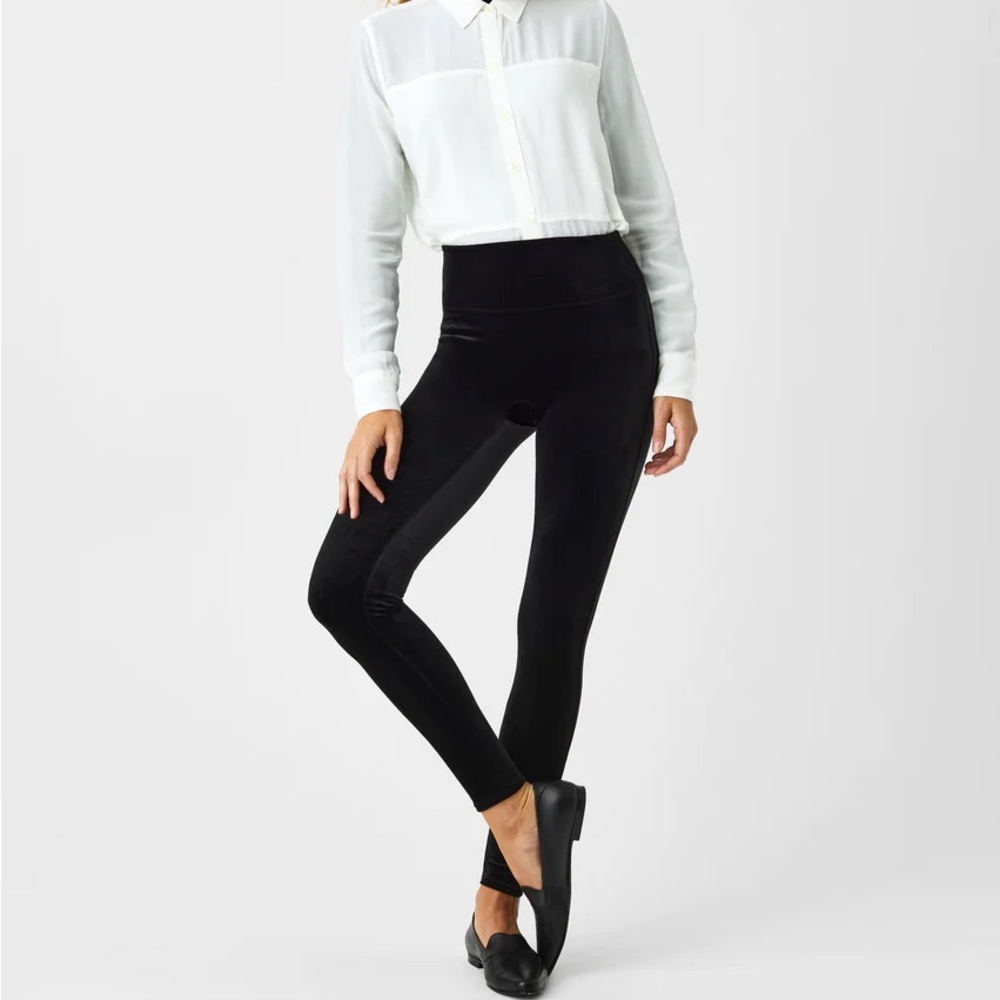 Spanx Women’s Black Velvet Leggings Large
